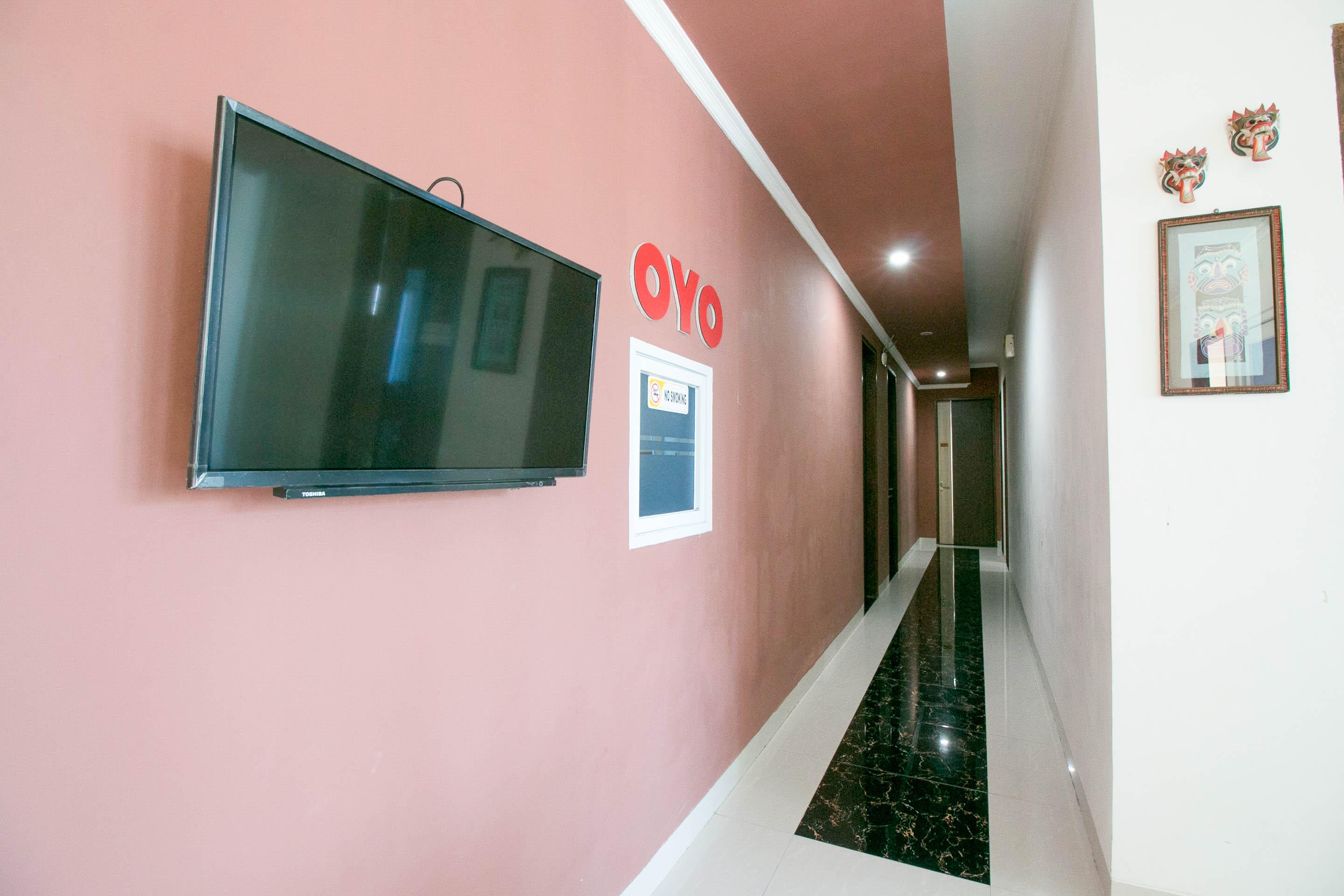 Oyo 1975 Bale Ikite Macáçar Exterior foto