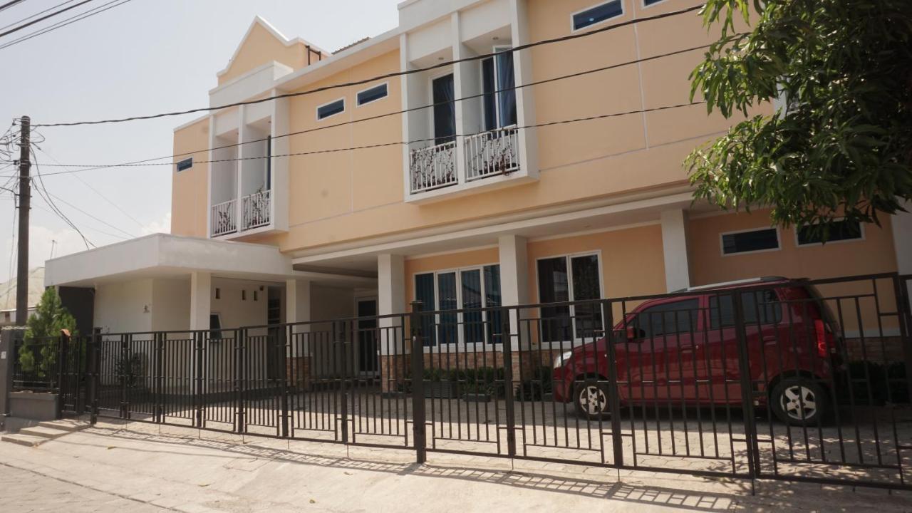 Oyo 1975 Bale Ikite Macáçar Exterior foto