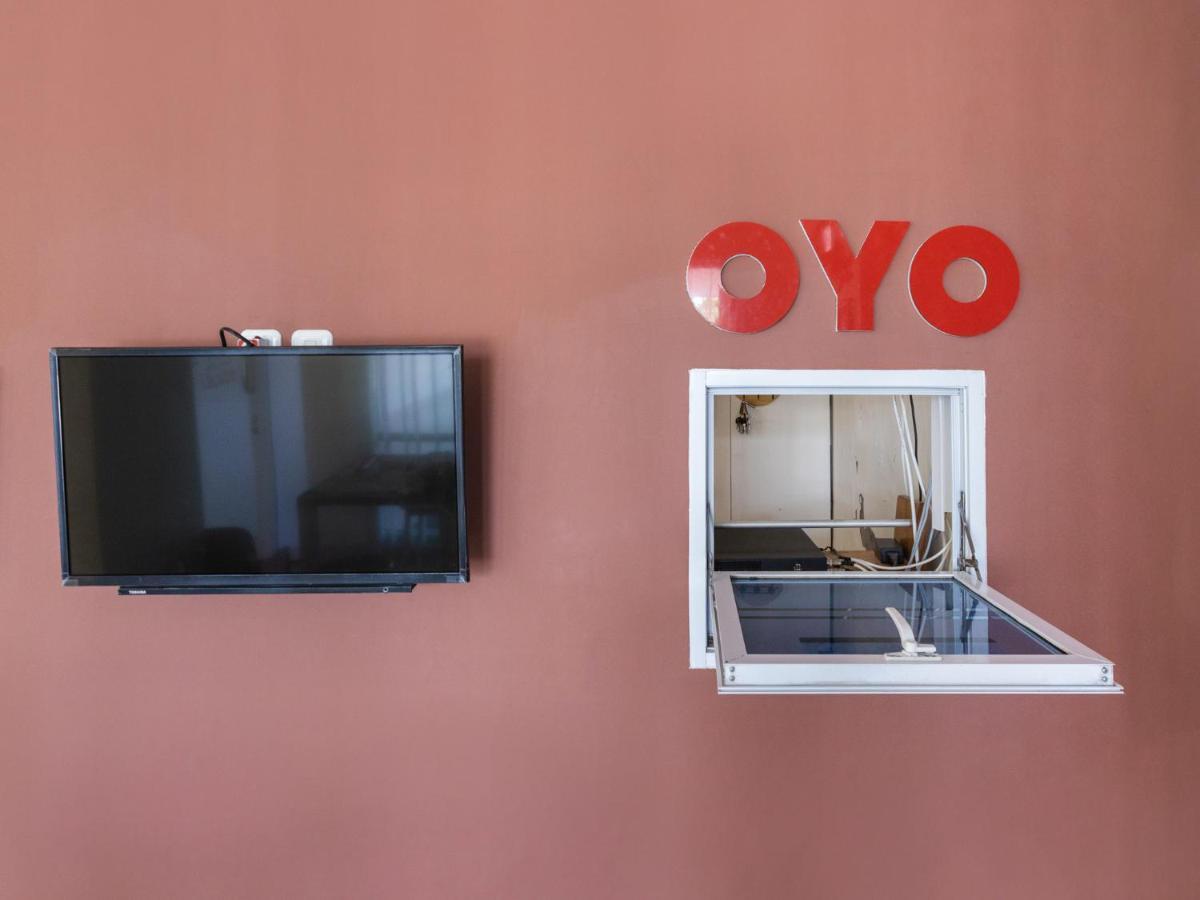 Oyo 1975 Bale Ikite Macáçar Exterior foto
